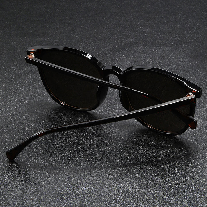 Women's fashionable sunglasses in a unique design with UV protection Kalsten