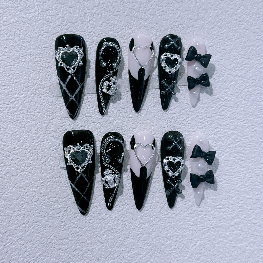Glamorous Nail Art Extensions