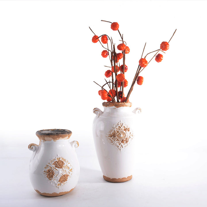 Elegant ceramic vase with decorative pattern Kalsten