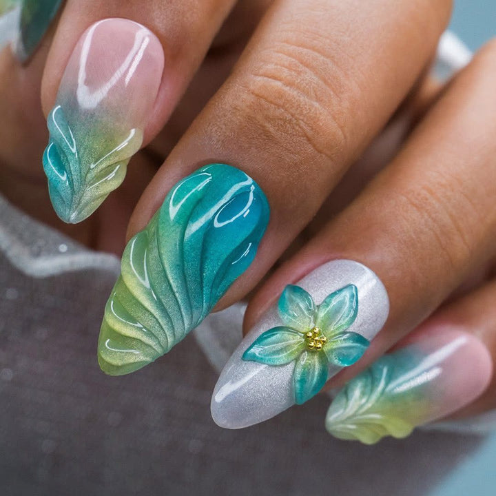 Artificials nails with elegant flower design and gradient color Kalsten