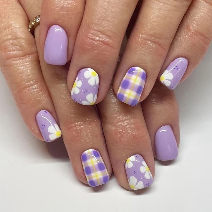 Floral-Themed Nail Art Set Kalsten
