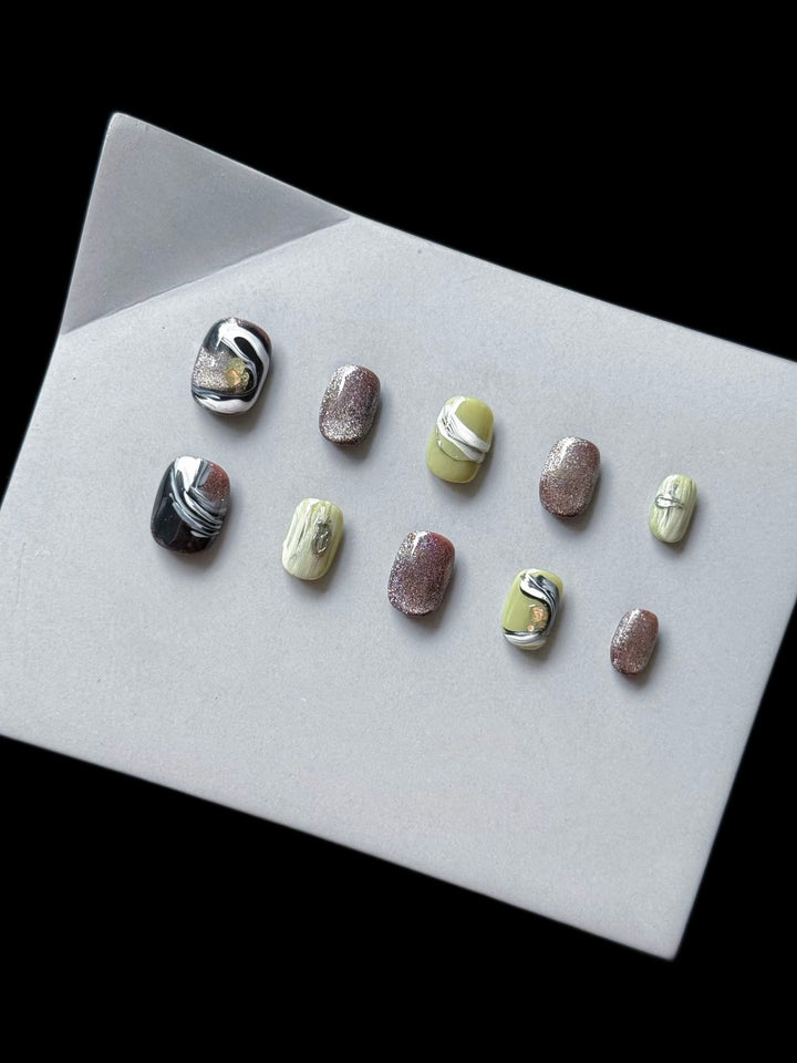 Abstract Marble Press-On Nail Set