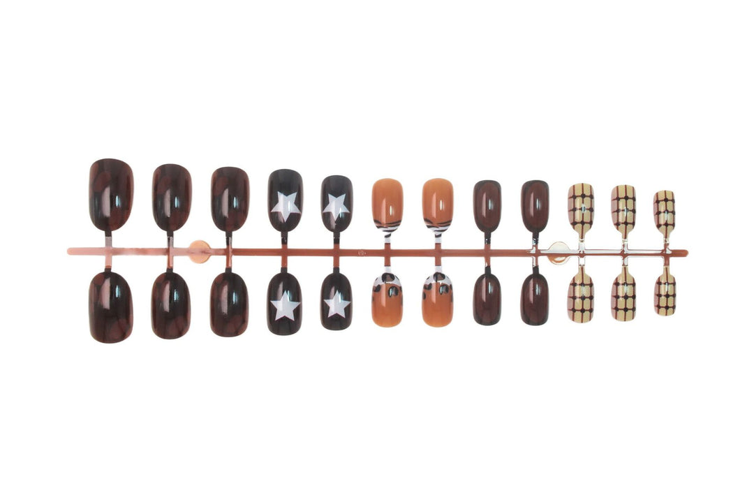 Artificial nail set with stylish geometric and trendy accents Kalsten
