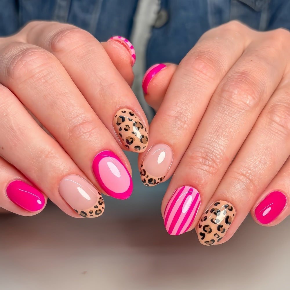 Artificial nails with trendy leopard and striped decorations Kalsten