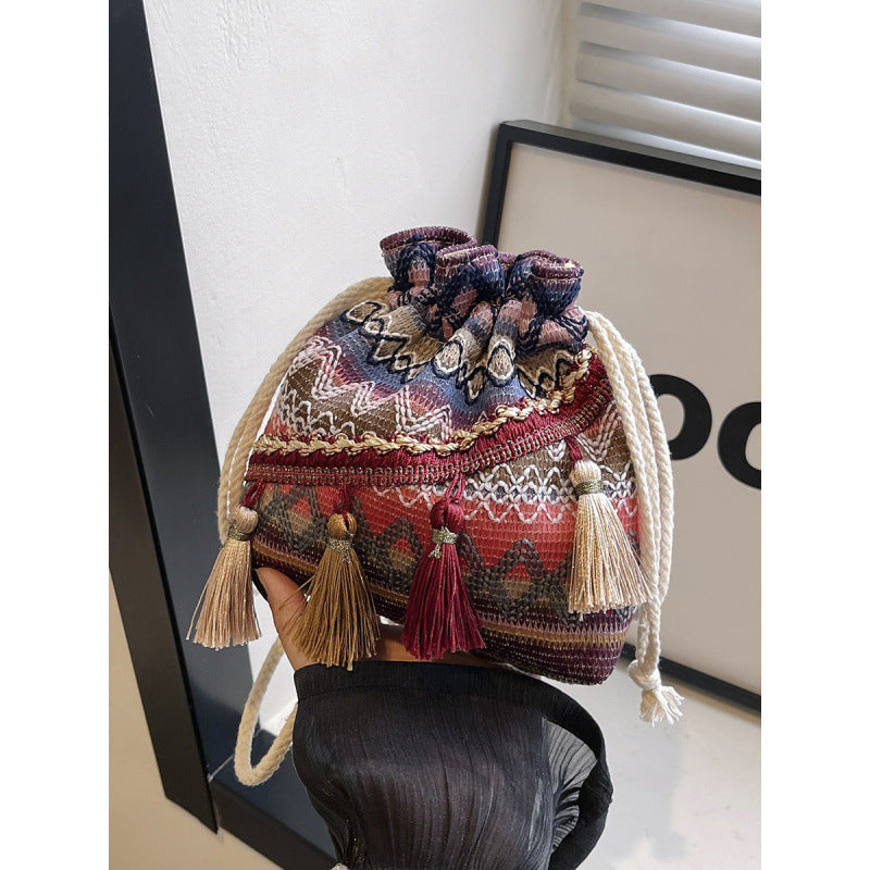 WoBohemian Embroidered Bucket Bag Kalsten