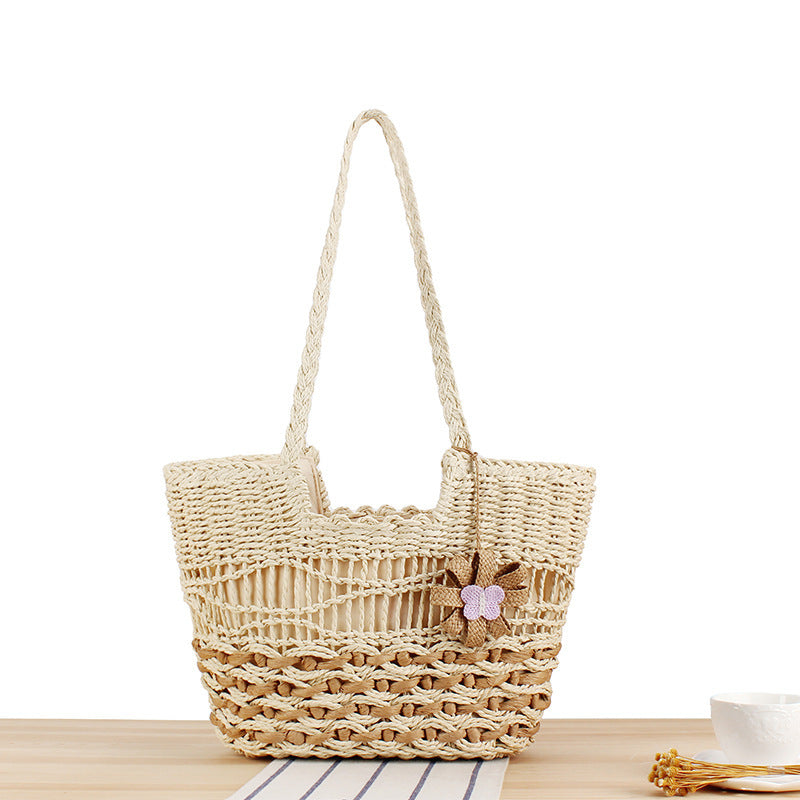 Elegant Beach Bag with Handwoven Basket Pattern Kalsten