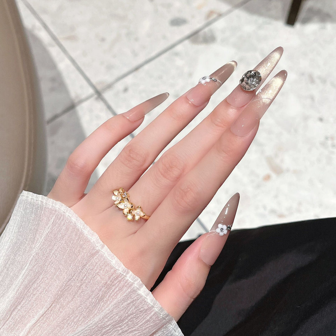 Elegant Acrylic Press-On Nail Art Kalsten