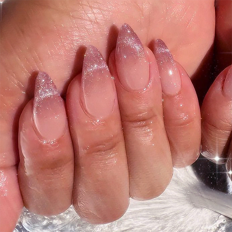 Artificial nail art with playful dots and bows Kalsten
