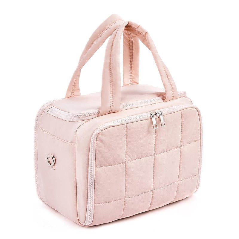 Practical and Stylish Makeup Bag Kalsten