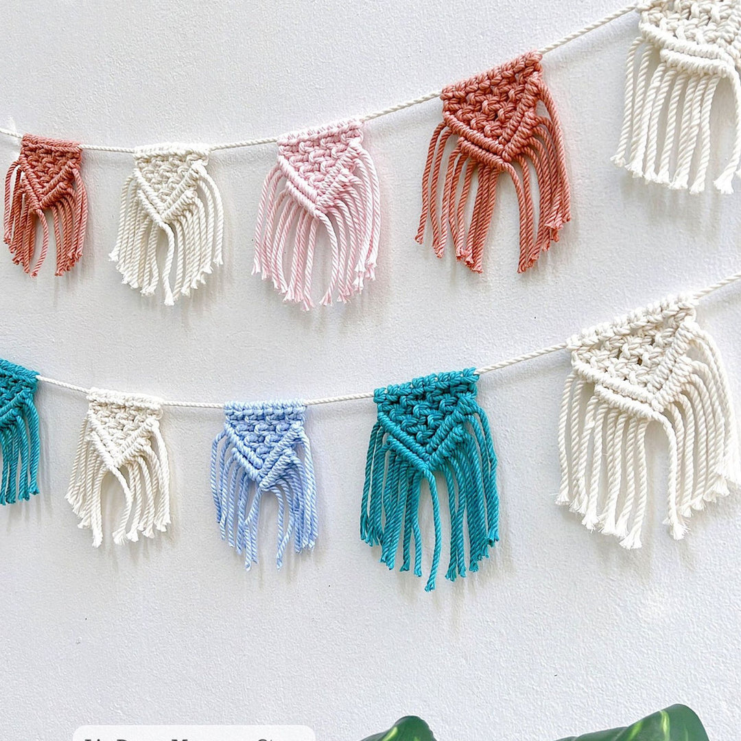 Macrame Wall Decoration with Intricate Fringe Kalsten