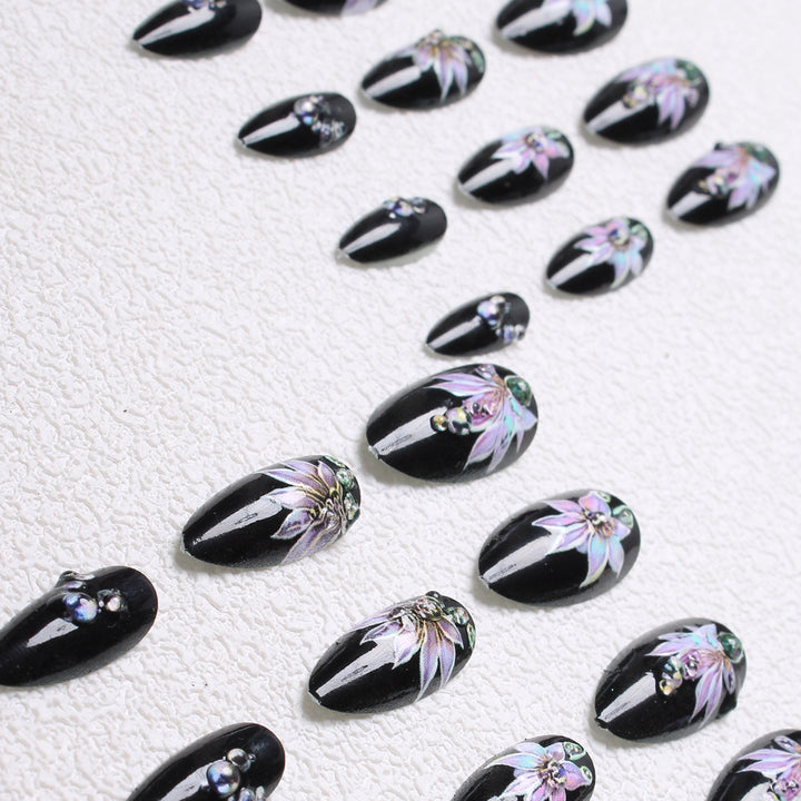 Floral Embellished Press-On Nails Kalsten