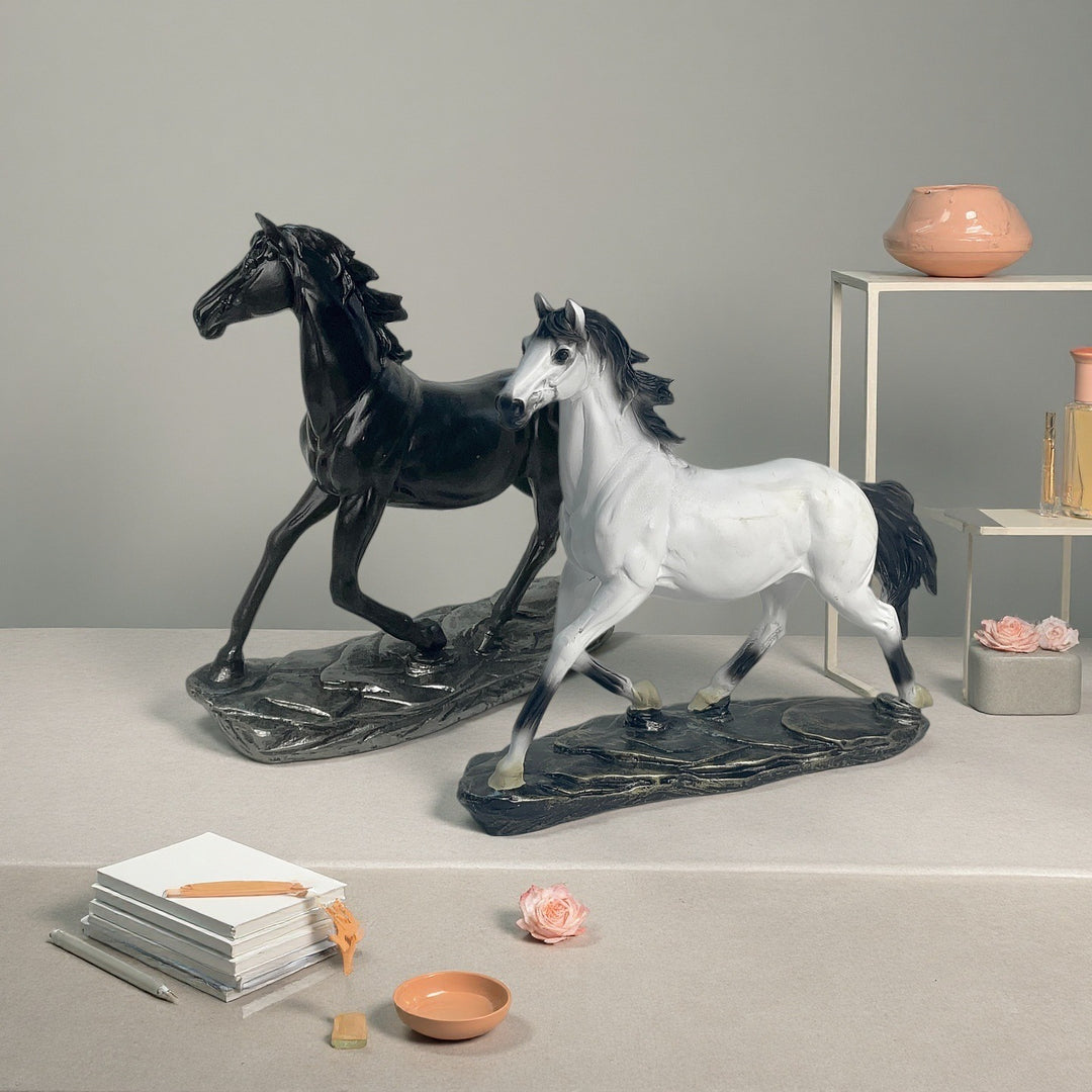 Horse statuette Kalsten