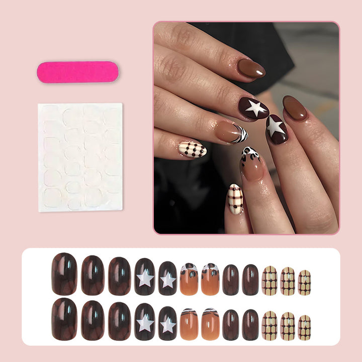 Artificial nail set with stylish geometric and trendy accents Kalsten