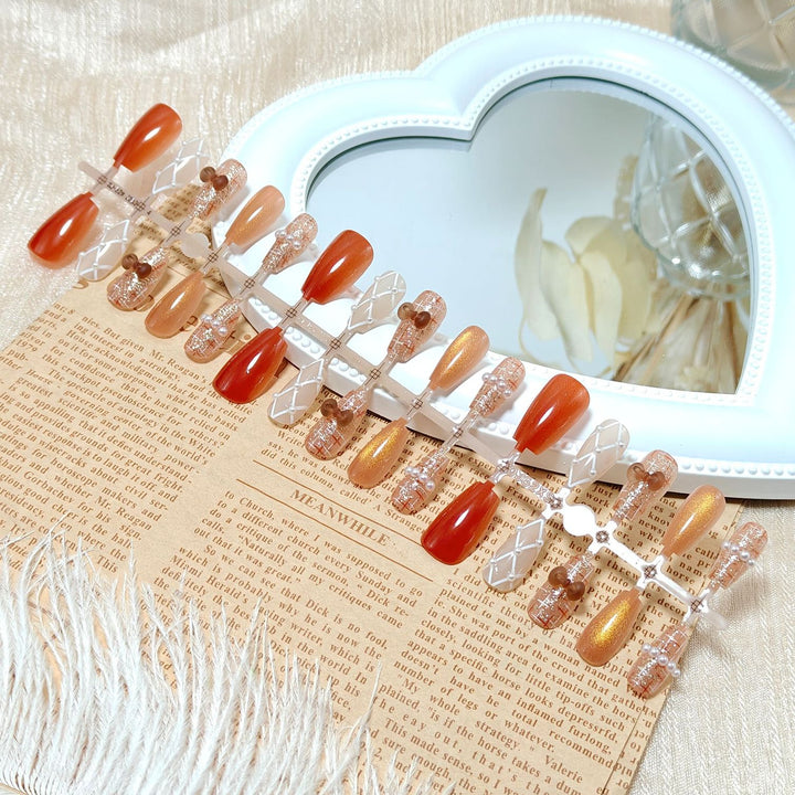 Artificial nails with elegant pearl decorations Kalsten