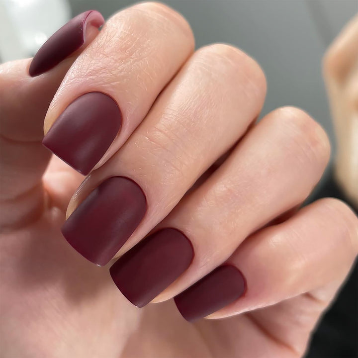 Matt lacquered nail art Kalsten