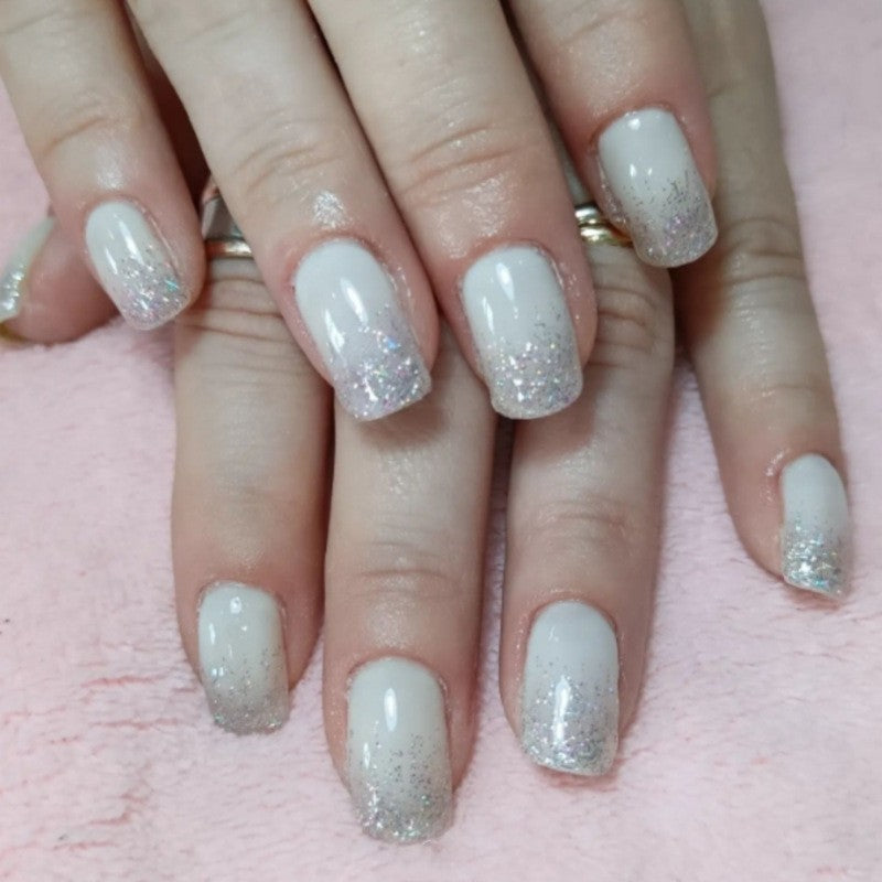 Glittery Nail Art Kalsten