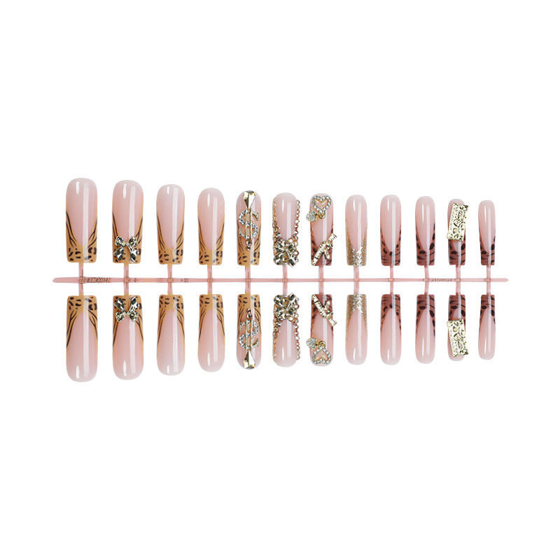 Elegant Artistic Nail Design Set kalsten