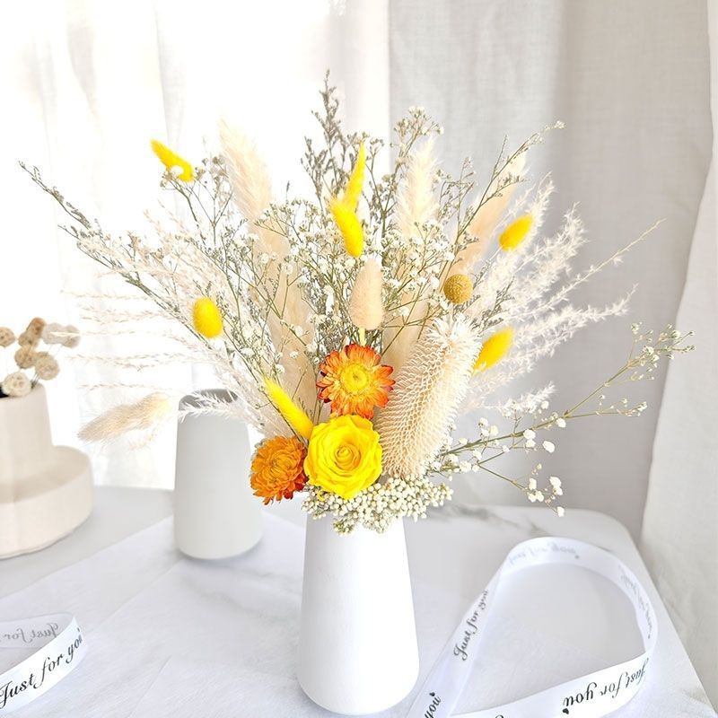 Chic Dried Flower Arrangement