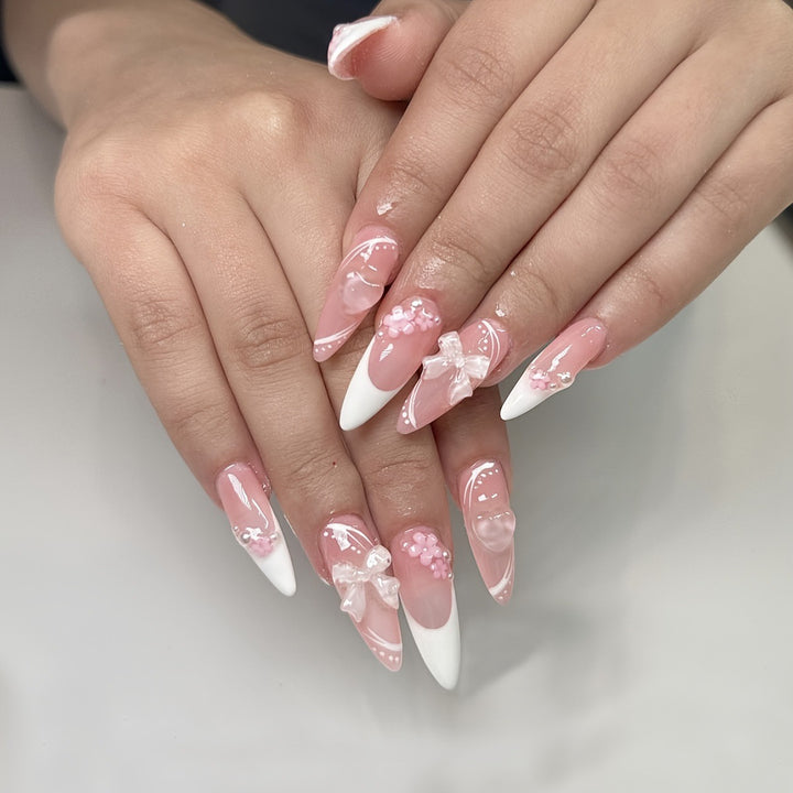 Artificial nail set with delicate flower design Kalsten