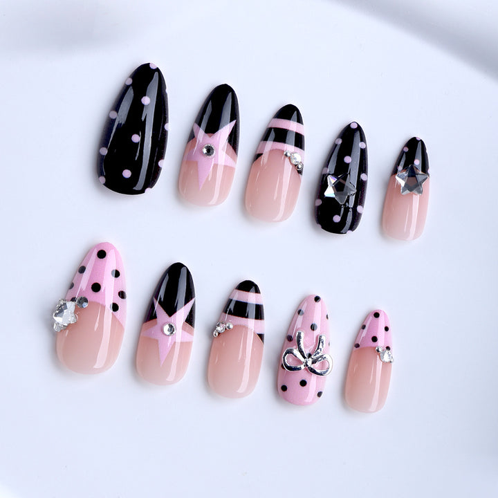Fake nails with Playful Design Kalsten