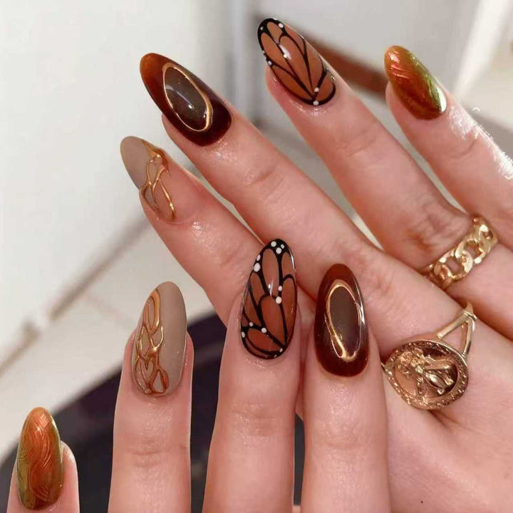 Nail art set with floral patterns and ombre effects Kalsten