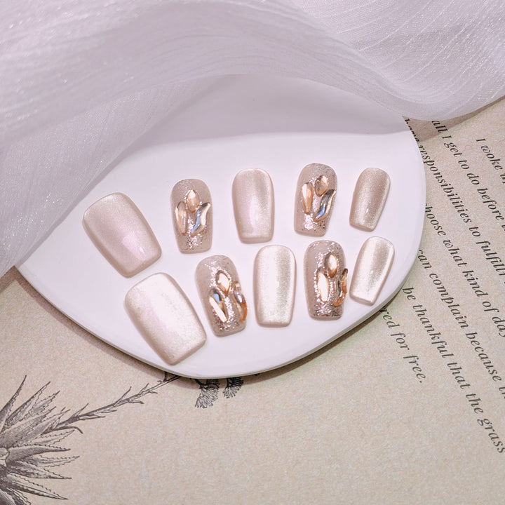 Elegant French Tip Press-On Nails Kalsten