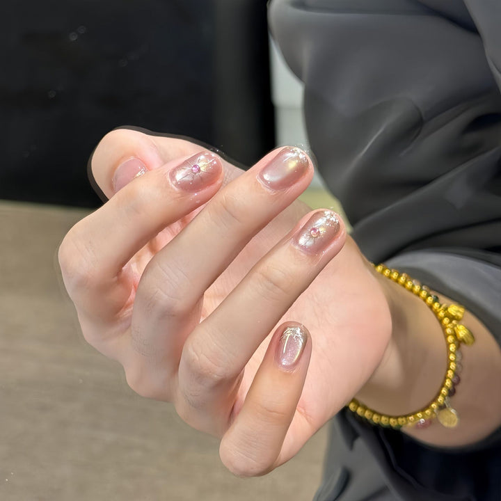 Artificial Nail Art with Elegant Jewelry Details Kalsten
