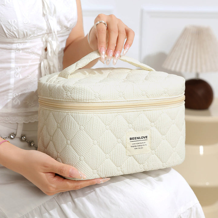 Quilted Multi-Compartment Makeup Organizer Kalsten