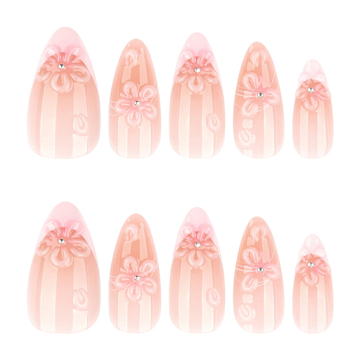 Artful nail extensions with floral 3D details Kalsten