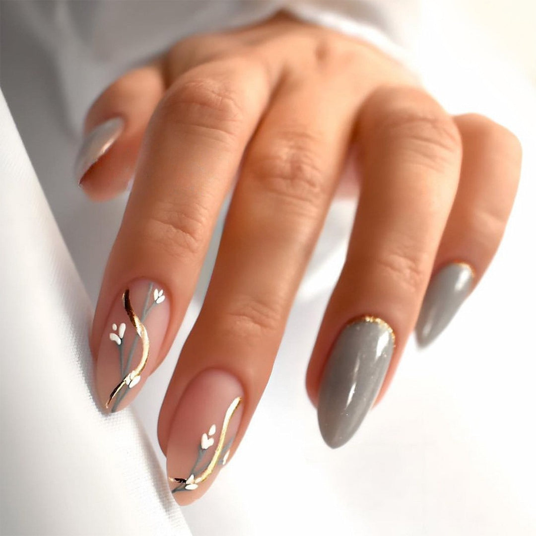 Creative nail art set with leopard pattern and glitter accents Kalsten