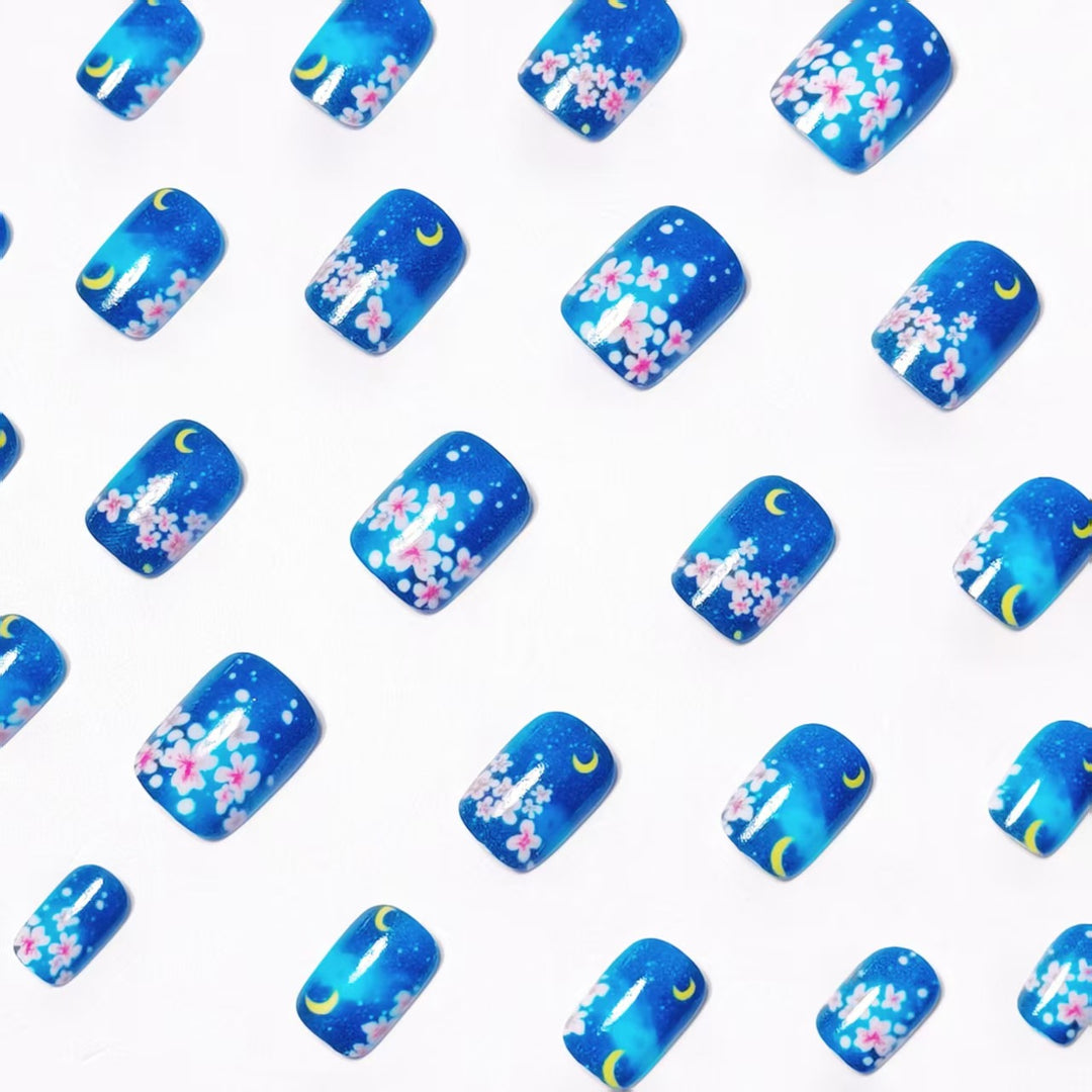 Artificial nail set with floral designs Kalsten