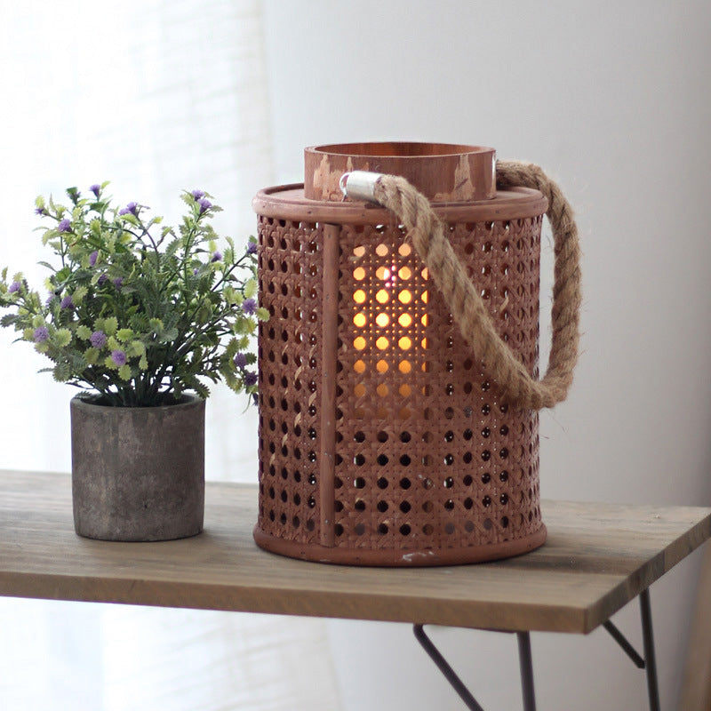 Decorative lantern holder made of natural material Kalsten
