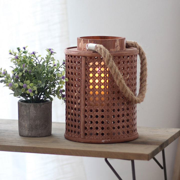 Decorative lantern holder made of natural material Kalsten