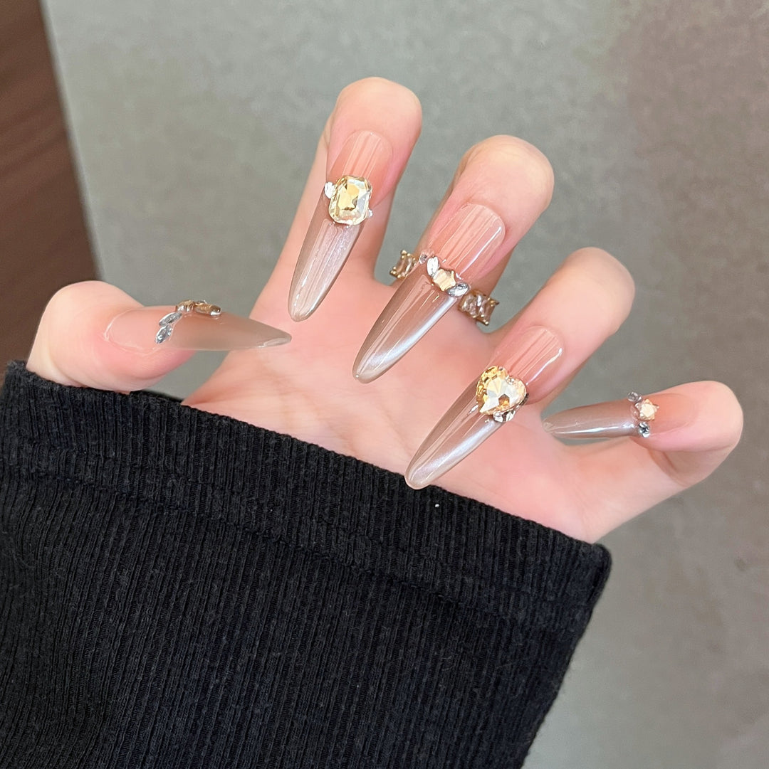 Elegant Almond-Shaped Press-On Nail Extensions Kalsten