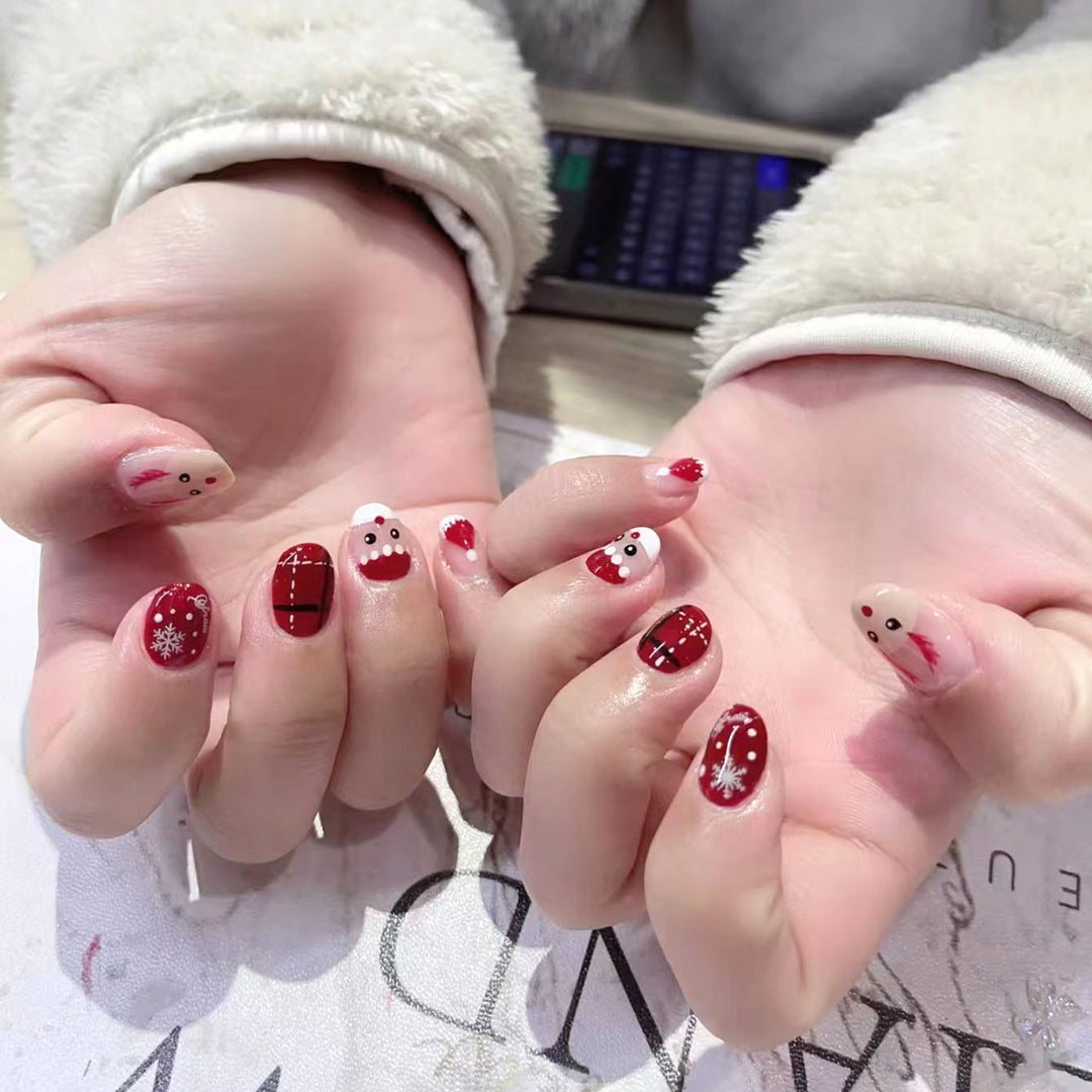 Festive Holiday-Themed Nail Art Kit