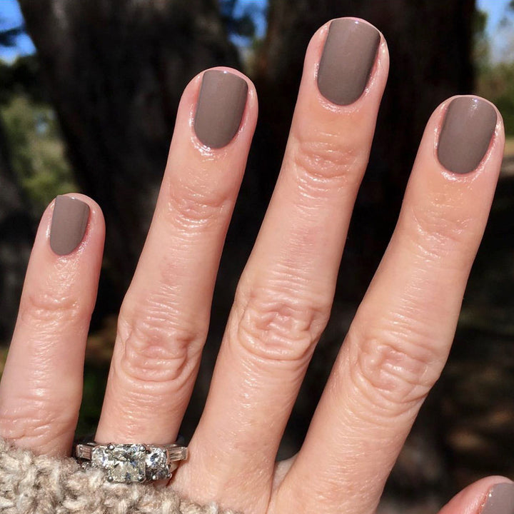 Elegant Nail Care with High Gloss Finish Kalsten