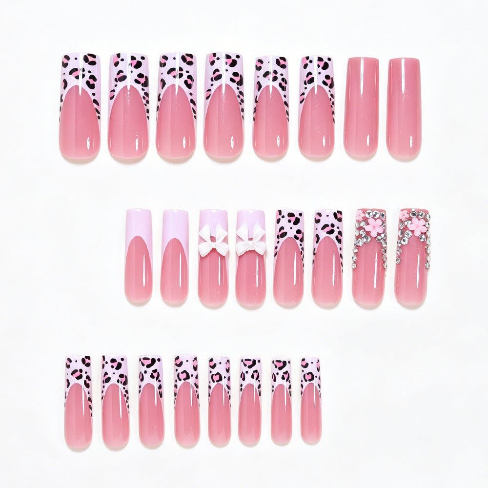 Decorative Press-On Nail Art Set with 3D Accents Kalsten