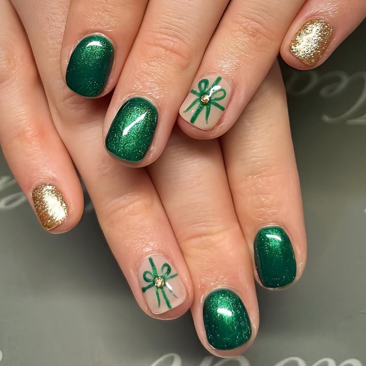 Festive Holiday-Themed Press-On Nail Art Set Kalsten