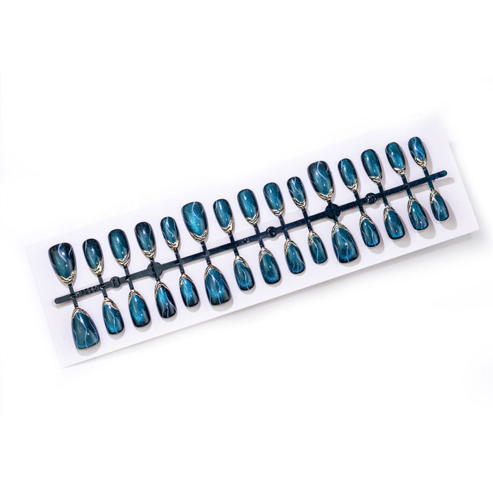 Metallic Marble Effect Press-On Nail Art Set with Gold Accents
