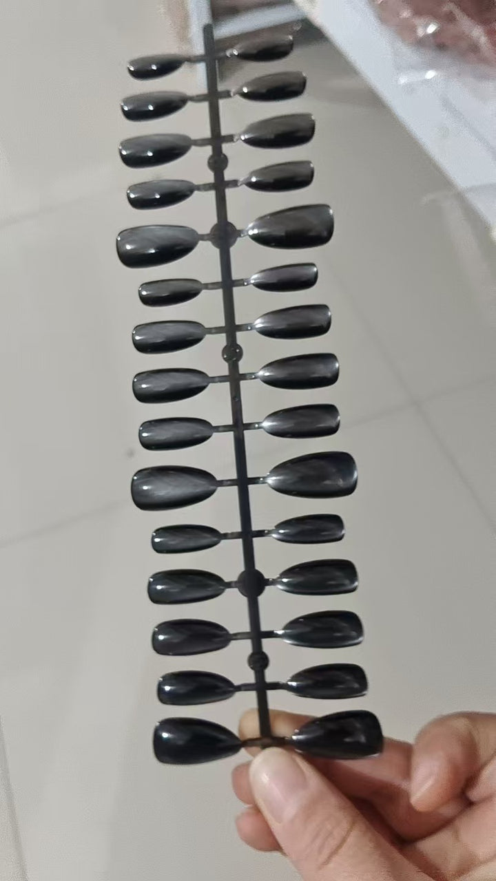 DIY Decorative Press-On Nail Set Kalsten