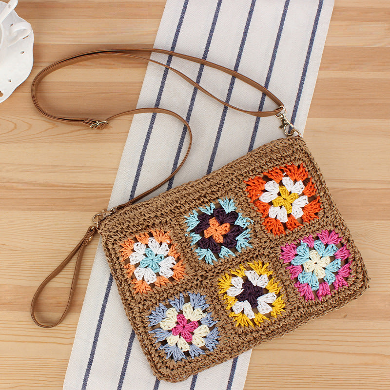 Hand-knotted shoulder bag with colorful floral pattern Kalsten