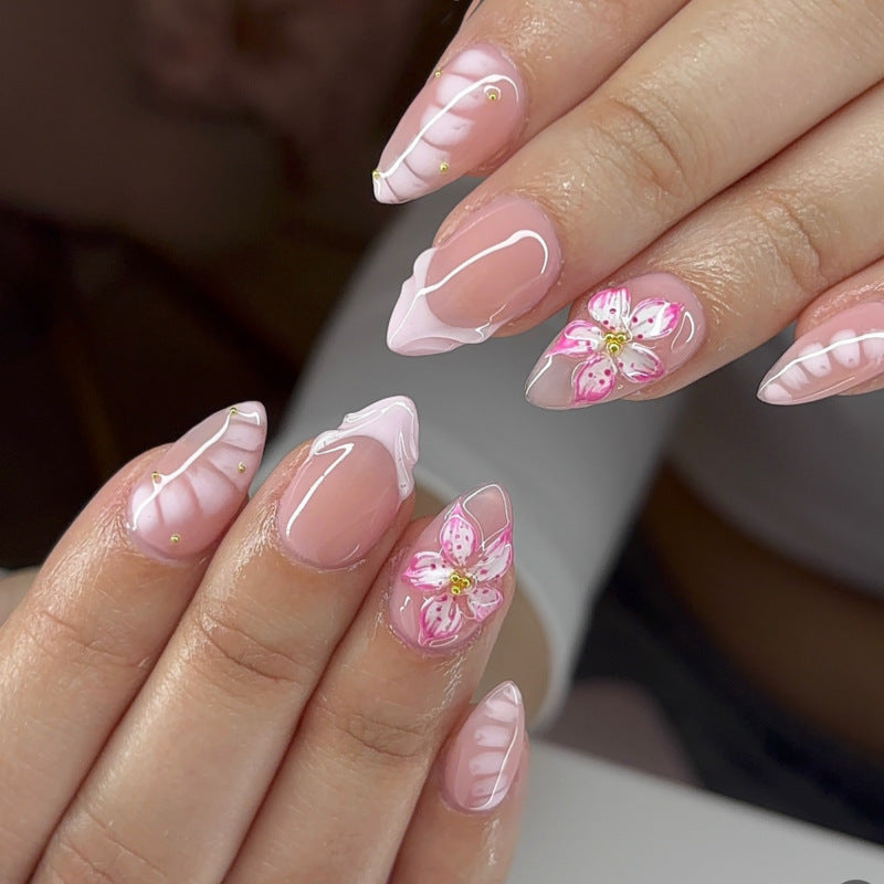 Elegant artificial nails with floral accents Kalsten