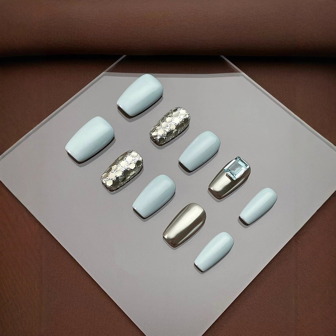 Artistic Nail Art Press-On Set