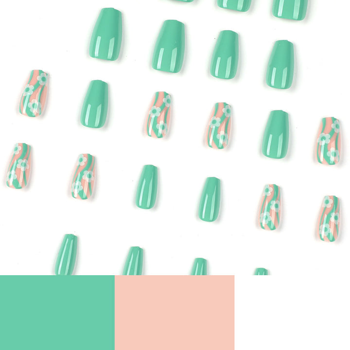 Artistic Nail Extensions in a Modern Floral Design Kalsten