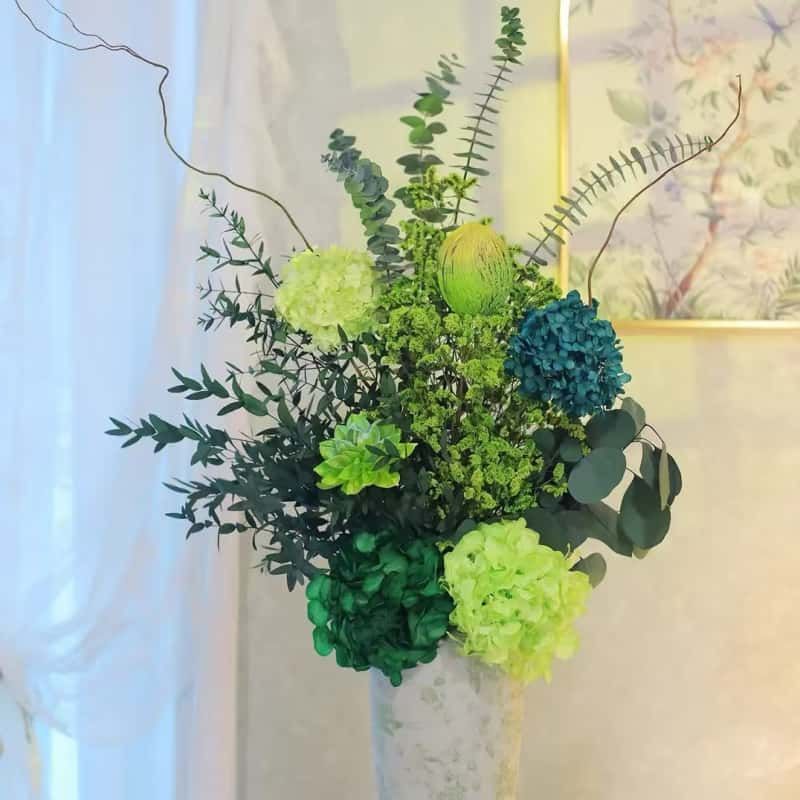 Elegant Artistic Floral Arrangement