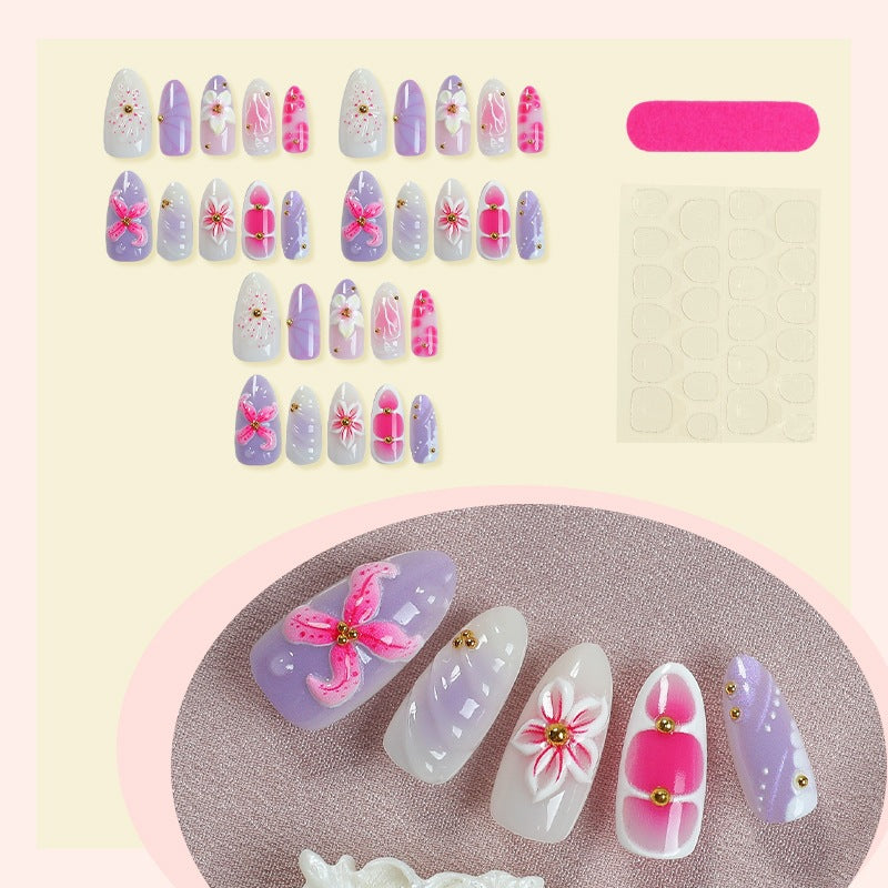 Nail art set with floral and pearl embellished elements Kalsten