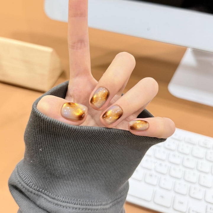 Artificial nails with noble metallic design Kalsten