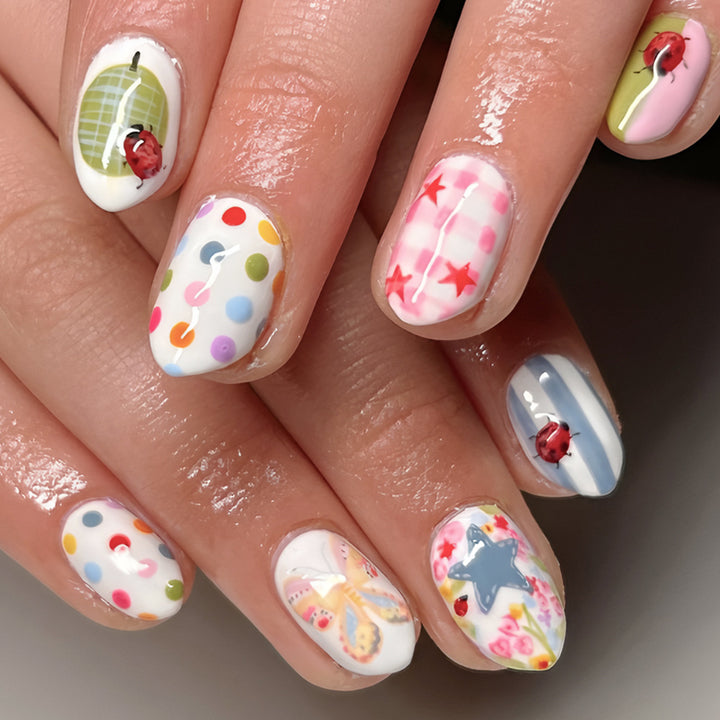 Whimsical Decorative Press-On Nail Art Set Kalsten