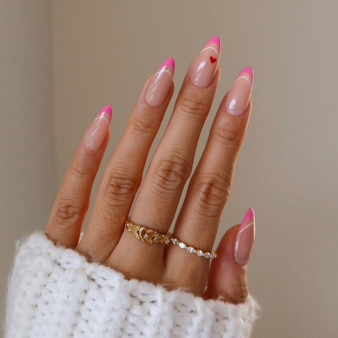 Creative nail art set with romantic heart design and glittering accents Kalsten