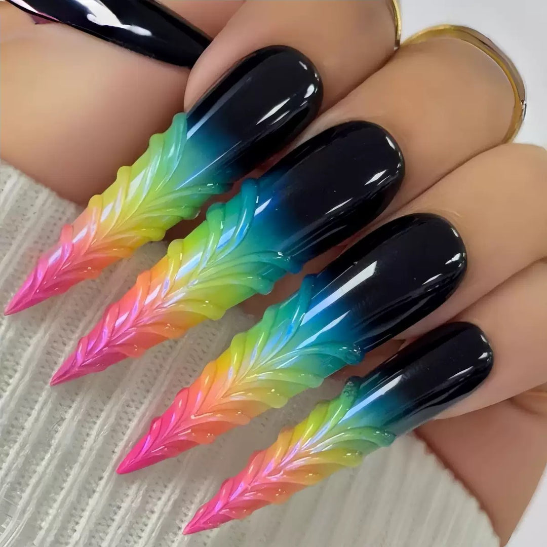 Artistic Leaf-Shaped Nail Extensions Kalsten